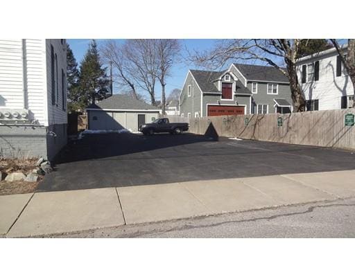 Primary Photo - 19 Estes St
