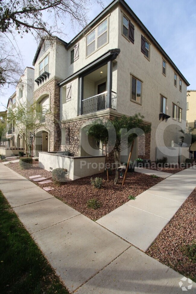 Building Photo - 1731 E Dogwood Ln
