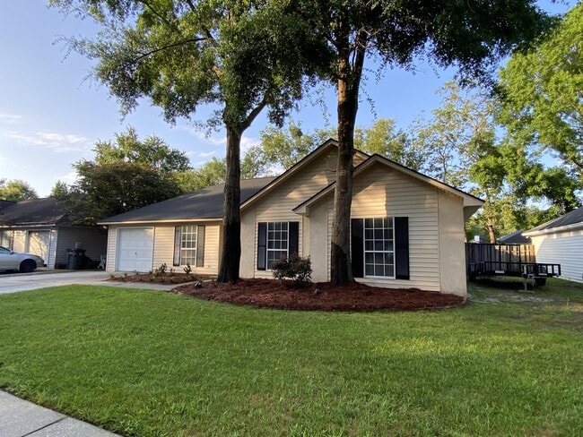 Building Photo - 1603 Hendry Ave