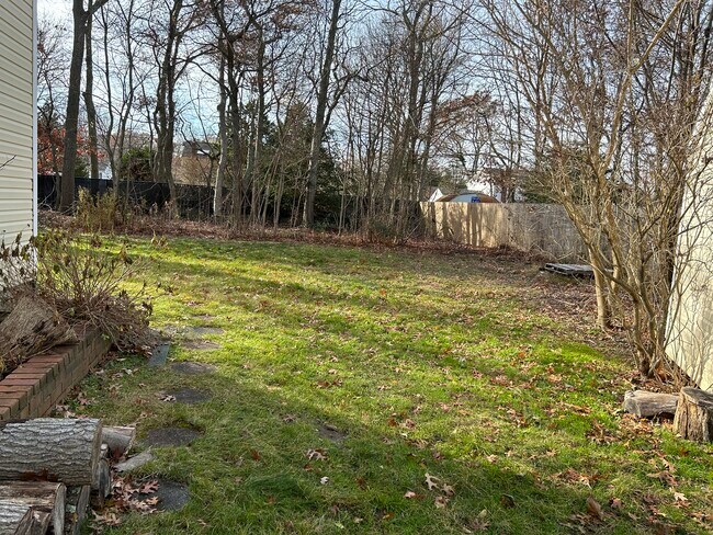 Building Photo - 22 Beaver Ln