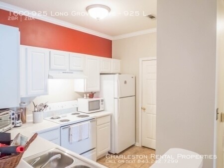 Building Photo - 1600 Long Grove Dr