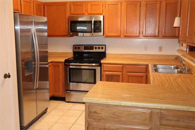 Foto del edificio - 414 Windhollow Cir