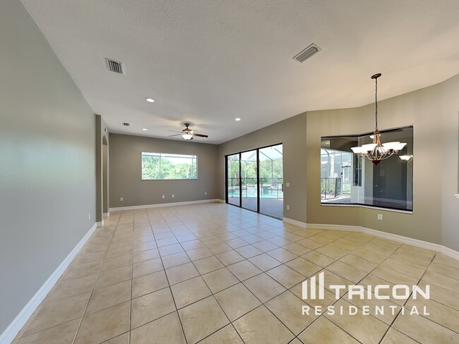 Building Photo - 355 Snapdragon Loop