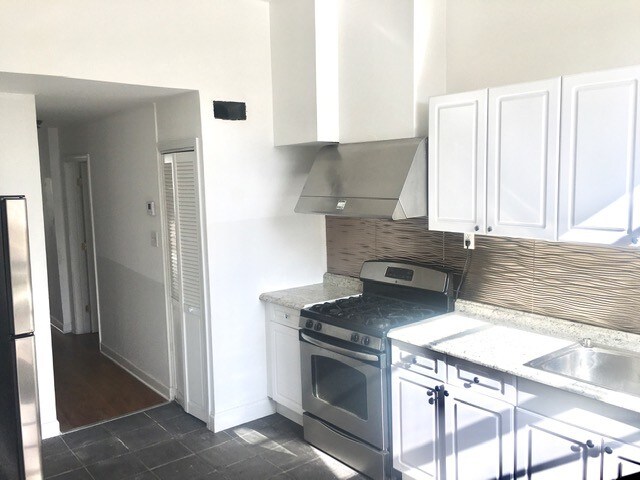 Foto del edificio - 2411 W North Ave