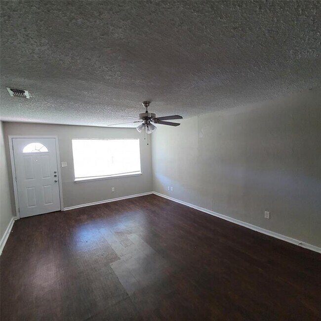 Foto del edificio - 5565 Burton Ave