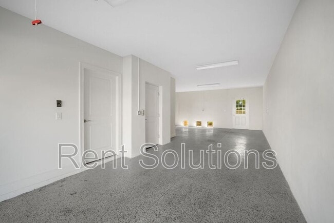 Foto del edificio - 4055 Rocky Shores Dr