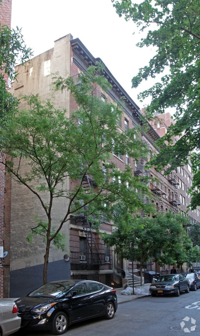 157 - 159 E 89th St - 157 E 89th St