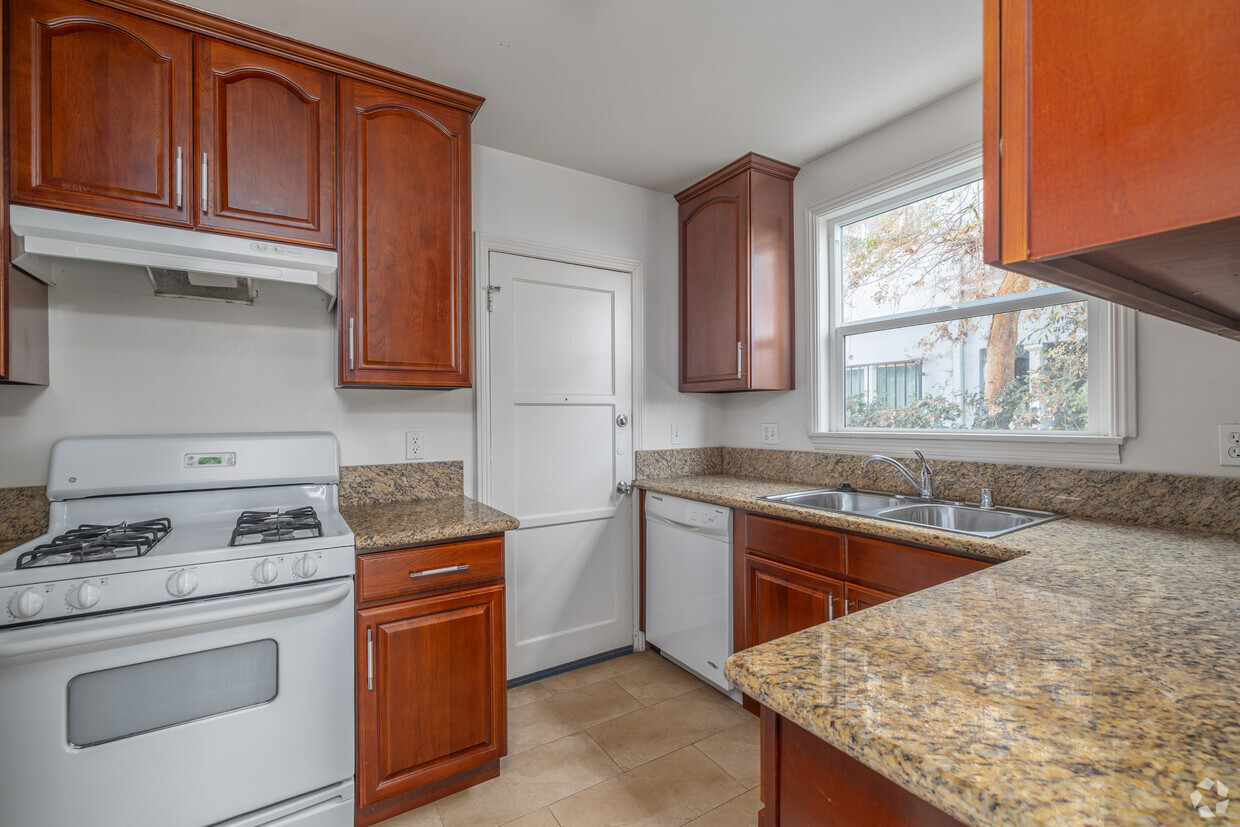 2BR, 1BA - 1,00SF - Kitchen - 1438 S Sherbourne Dr