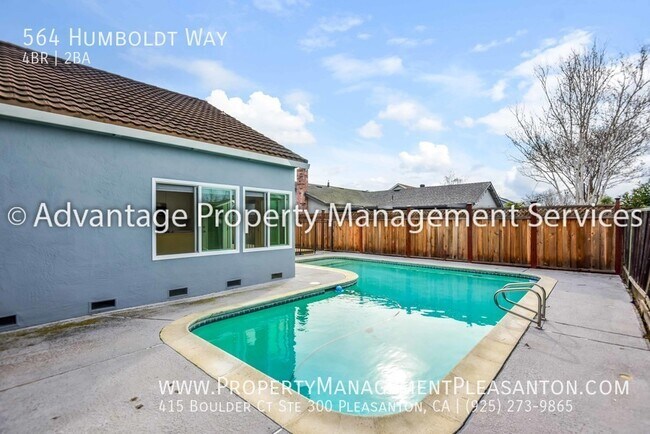 Foto del edificio - Unique 4 Bed / 2 Bath, 1,563 Sq Ft Home wi...