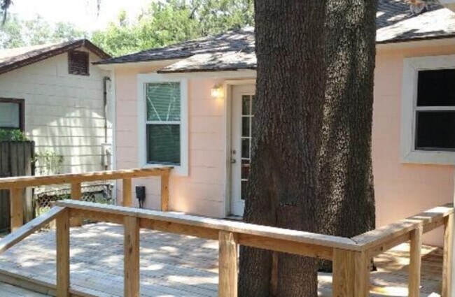 Building Photo - 1715 Palmetto Ave