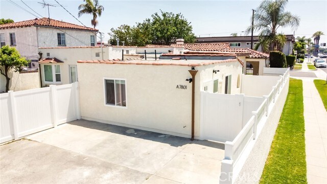 Foto principal - 7801 2nd St