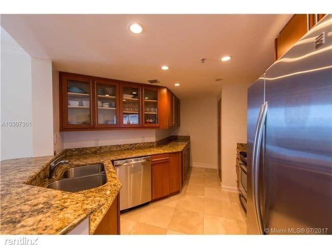 Building Photo - 701 Brickell Key