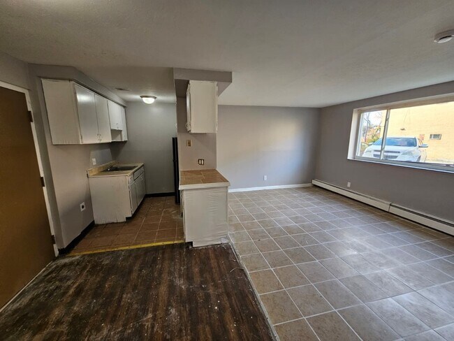 Foto del edificio - 1885 N Taylor Rd