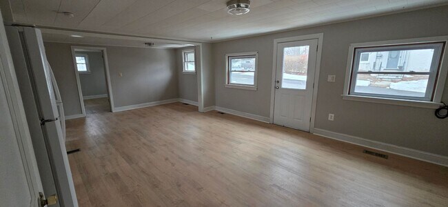 Building Photo - Spring City house with 2 bedrooms and bonus room