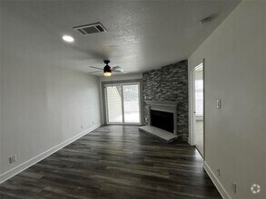 Building Photo - 18800 Egret Bay Blvd