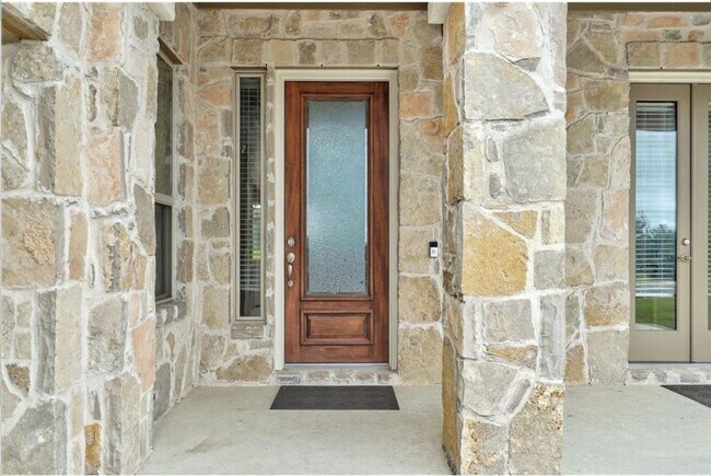 Foto del edificio - 5310 Scenic Lake Dr
