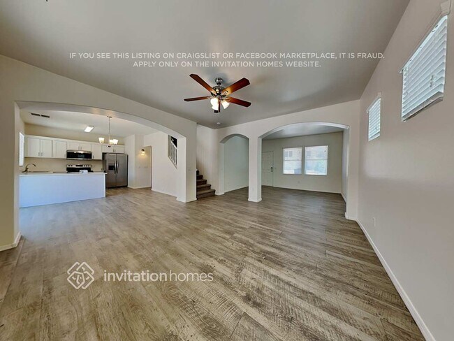 Building Photo - 7410 S 39th Dr
