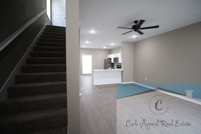 Foto del edificio - Luxury 2 bed 2 bath apartment - brand new construction!! Washer, dryer, internet, cable and utili...