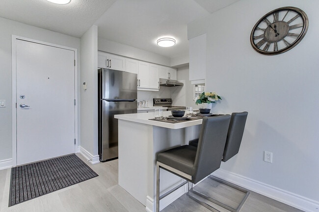 Building Photo - 55 Strathaven Dr