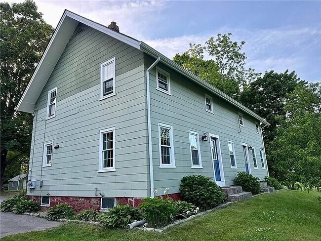 Building Photo - 18 Paddy Hill Rd