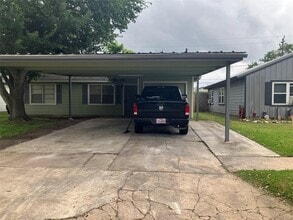 Building Photo - 2310 Grape Ln