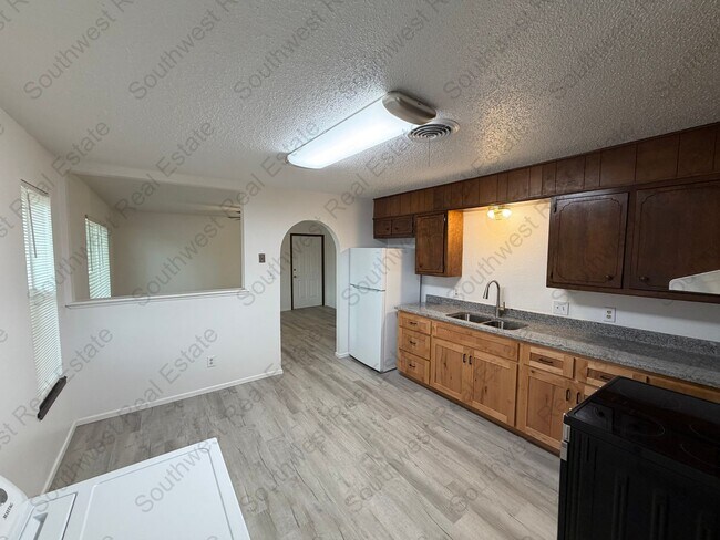 Foto del edificio - Newly Renovated 2 bedroom 1 bathroom