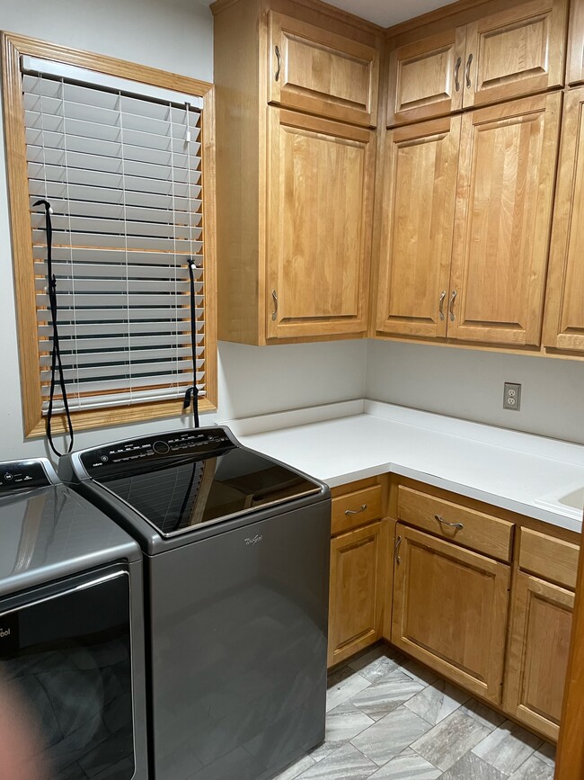 Building Photo - 4192 Amberleaf Trail