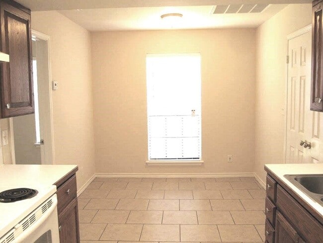 Foto del edificio - 9601 Amberglen Blvd