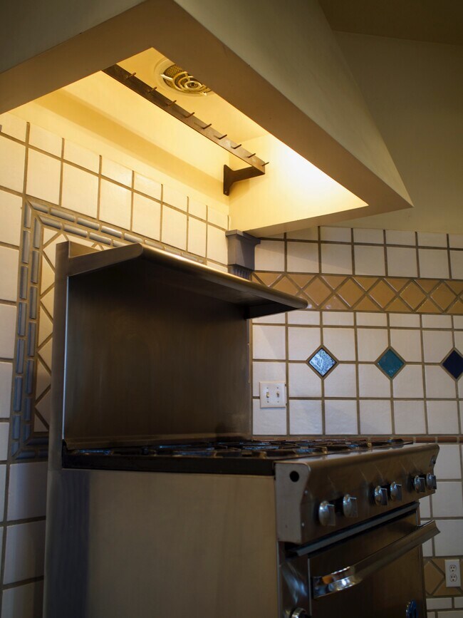 restaurant stove - 57 Gilbert St