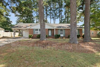 Building Photo - 1821 Oakdale Dr W