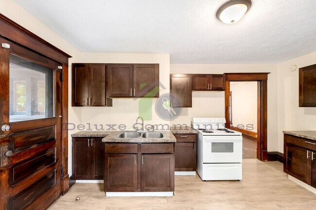 Foto del edificio - 749 Jackson St NW