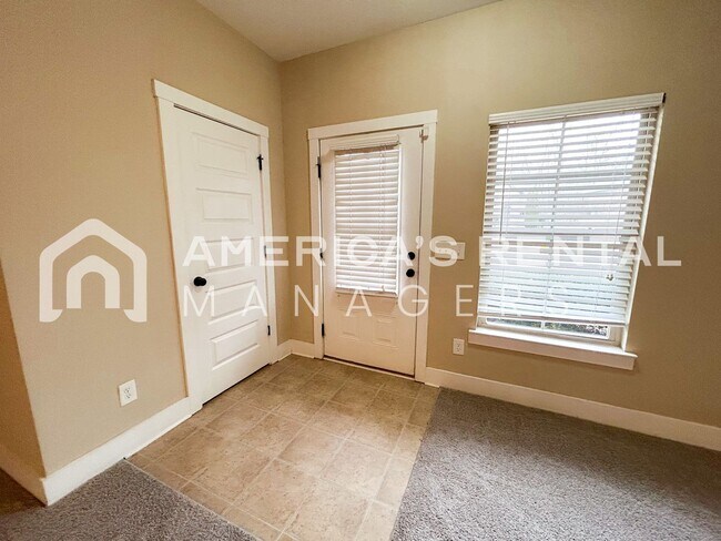 Foto del edificio - 4241 Lochshire Ln