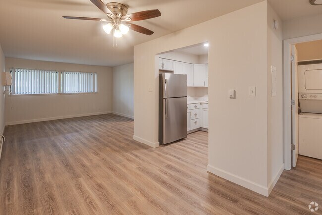 1HAB, 1BA - 625 ft² - Village West Apartments