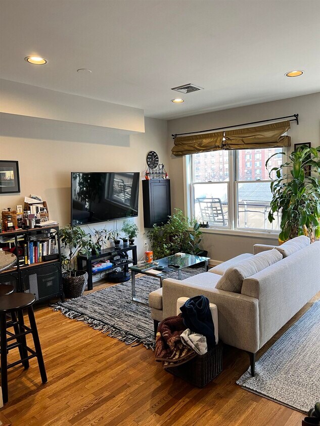 Foto principal - 300 Hudson St