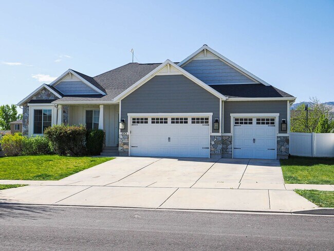 Foto del edificio - 3 bedroom, 2 bathroom Saratoga Springs Home