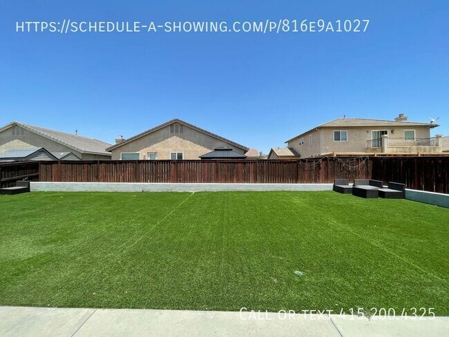 Foto del edificio - 30080 Pine Needle Rd