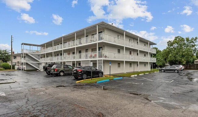 Foto del edificio - 320 Lakeview St