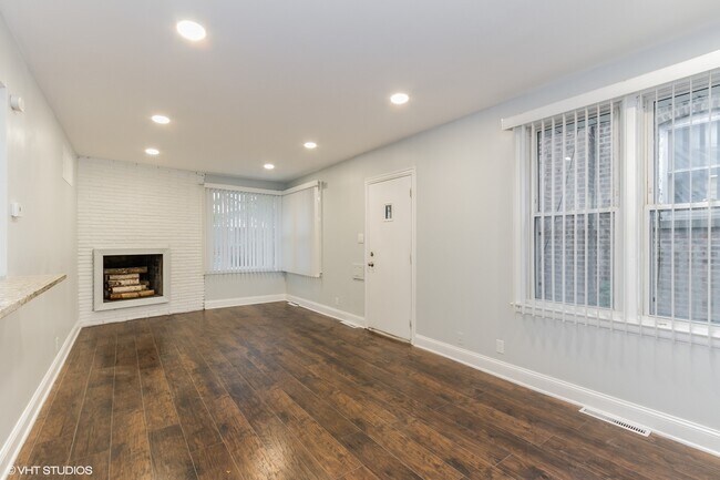 Building Photo - 8622 S Jeffery Blvd