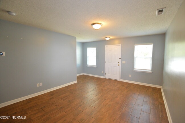 Building Photo - 304 Burley Dr