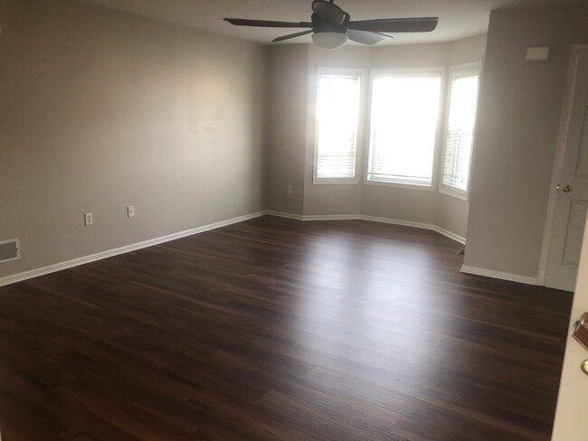 Building Photo - 6218 Galleon Dr