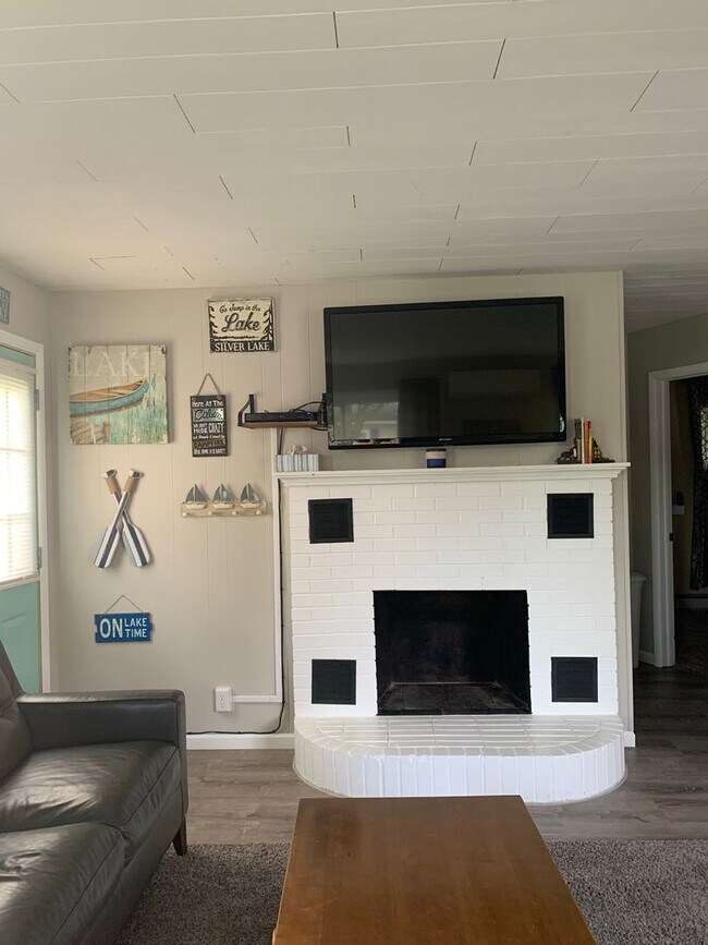 Foto del edificio - Fully-Furnished Cozy Retreat