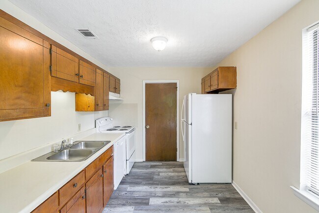 Building Photo - 3499 McGavock Pike