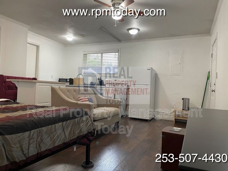Foto principal - 5906 S Cushman Ave