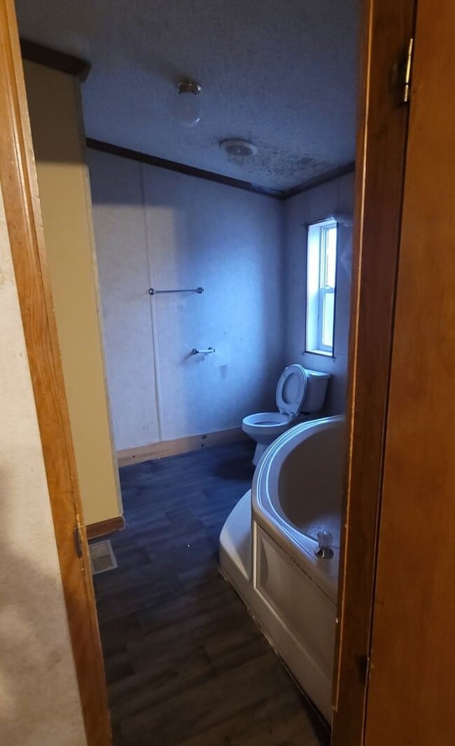 Building Photo - MOVE-IN SPECIAL!!!  $500 OFF 1ST MONTH OF RENT