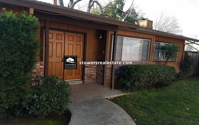 Building Photo - 5477 Tara Dr