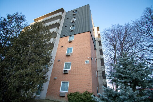 Building Photo - Fantastic 1 Bedroom Unit -  White Oaks - $...