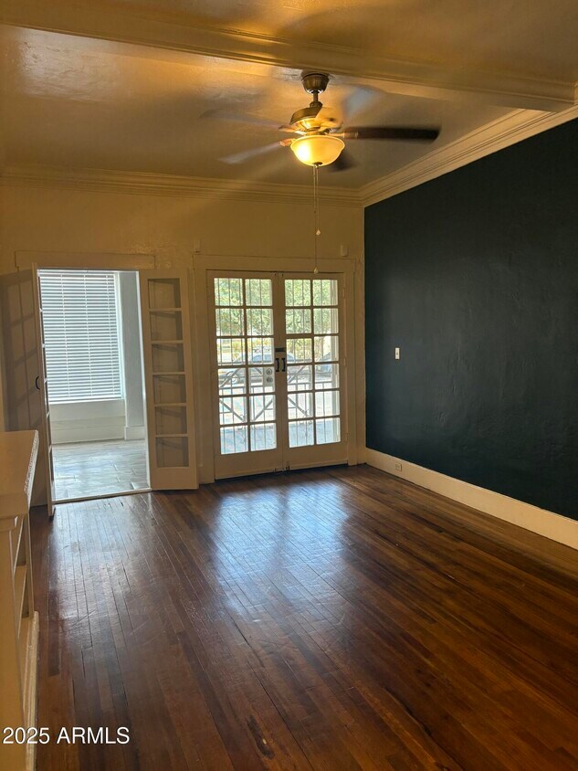 Foto principal - 845 N 2nd Ave