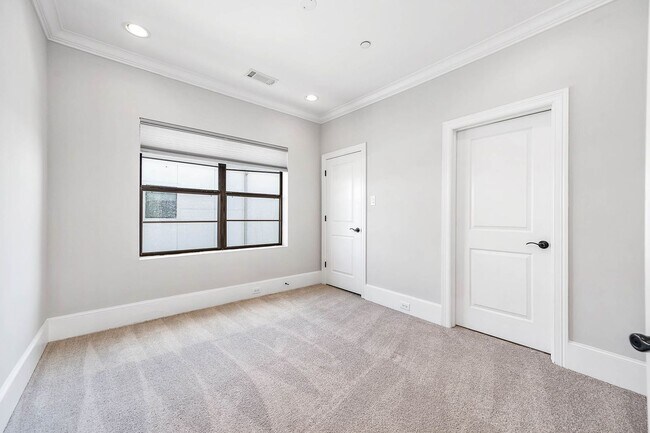 Foto del edificio - 5733 Winsome Ln