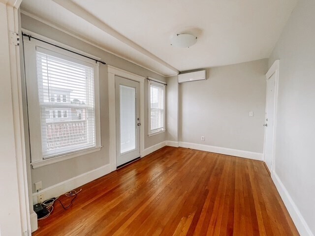 Foto del edificio - 439 Ashmont St