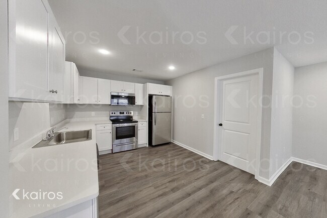 Building Photo - 156 Cottage Grove Rd.